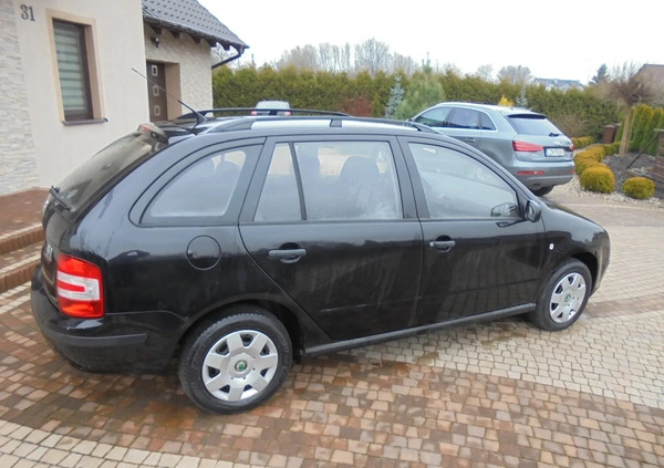 Skoda Fabia cena 5500 przebieg: 234000, rok produkcji 2006 z Mogilno małe 497